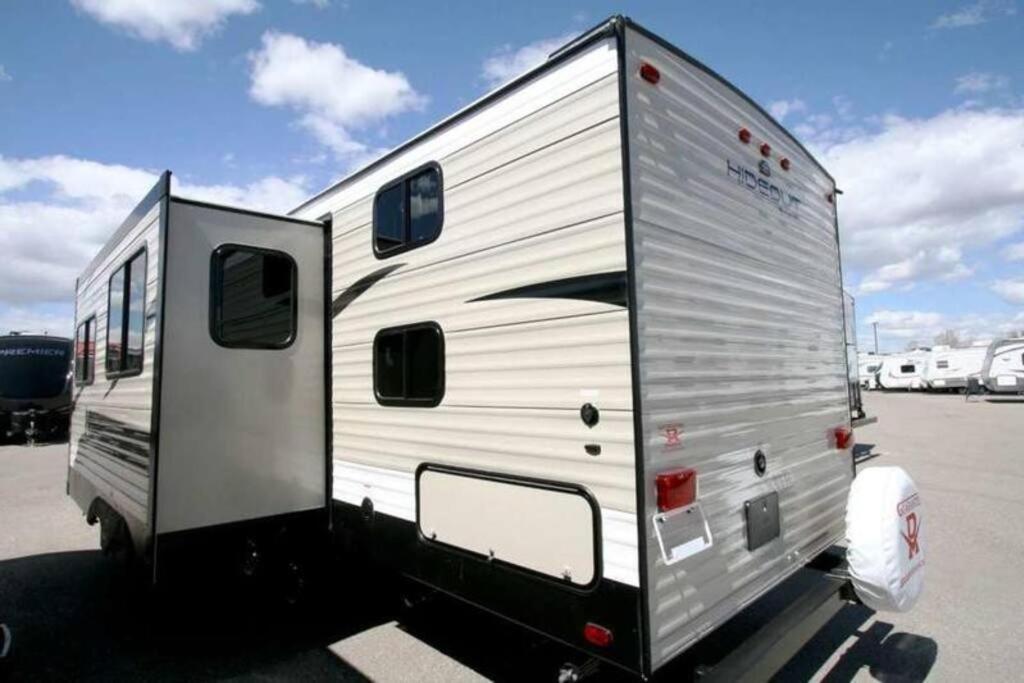 Golden Riverfront Campground Hotel Exterior foto